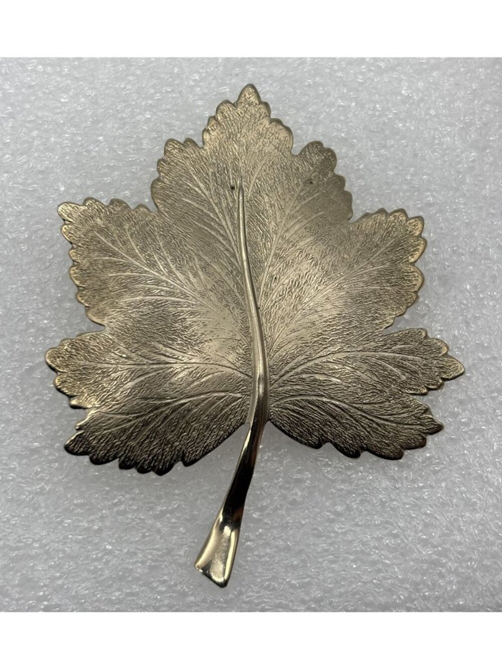 Vintage Giovanni Maple Leaf Brooch Gold Tone Matte Textured 1960s 70s and Signed